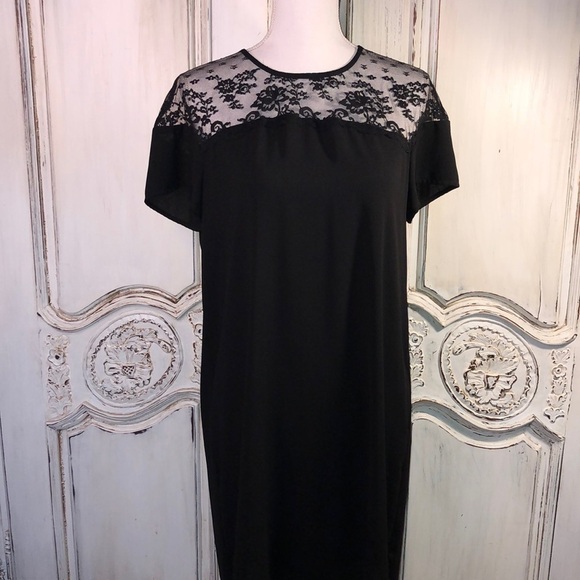 Shortsleeved Black Pleated Back Sheath Dress Size Medium - Picture 1 of 8